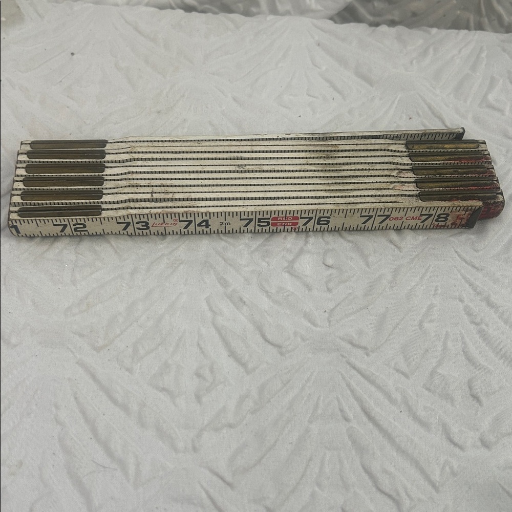 Vintage Wooden Folding Ruler – Lufkin Red End – Rustic Decor